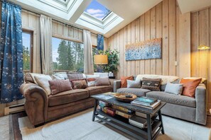 TV, peis, videospill og DVD-spiller