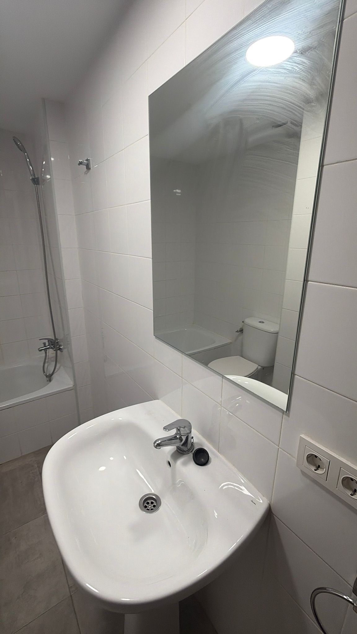 Basic Double Room, City View | Bathroom