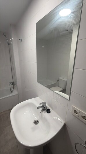 Chambre Double, vue ville | Salle de bain