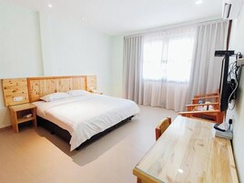 Deluxe Room | Free WiFi