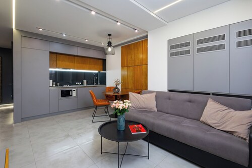Apartment by Luxe Group KO333