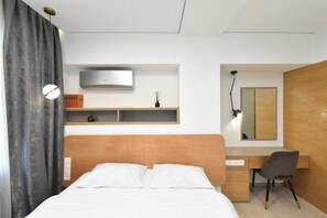 Superior Apartment, 1 Bedroom | Blackout drapes, iron/ironing board, free WiFi