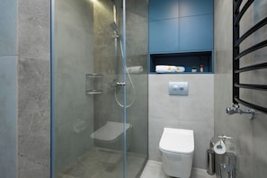 Superior Apartment, 1 Bedroom | Bathroom