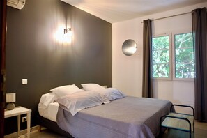 6 Schlafzimmer, Bügeleisen/Bügelbrett, Internetzugang, Bettwäsche