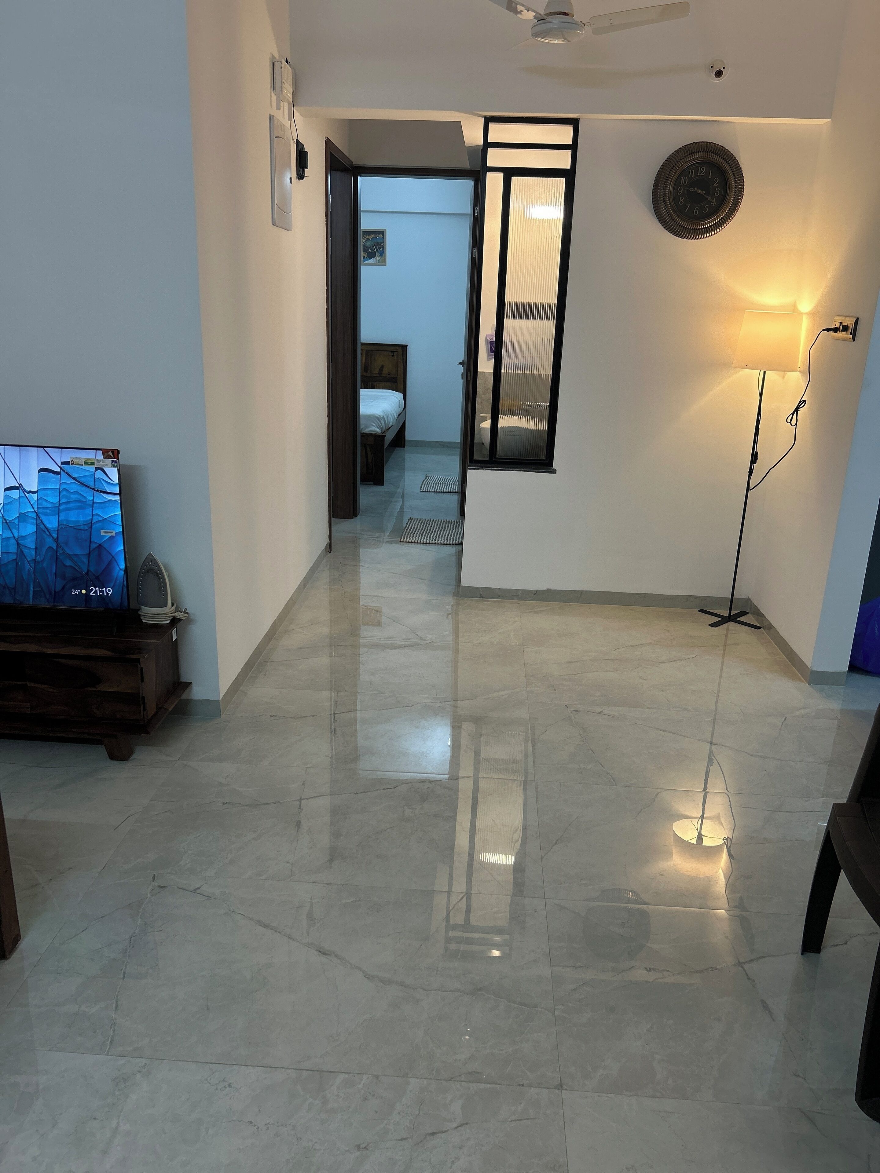 3 makuuhuonetta, silitysrauta/-lauta, internet