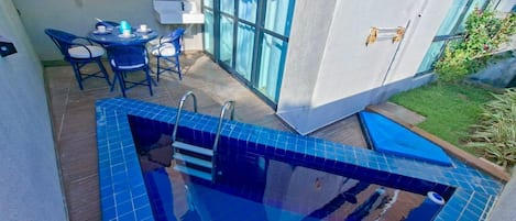 Deluxe Apartment | Pool