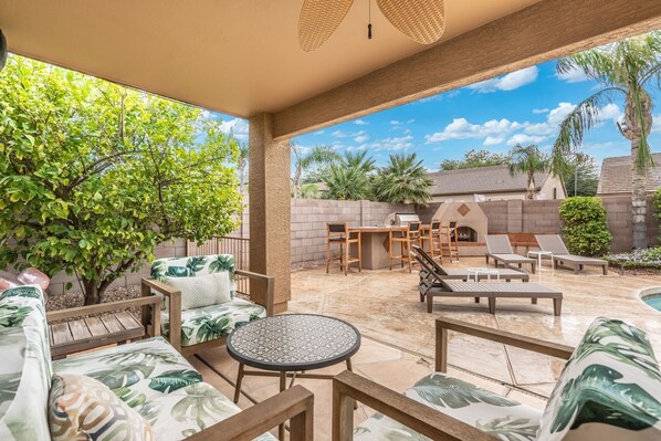 Outdoor dining