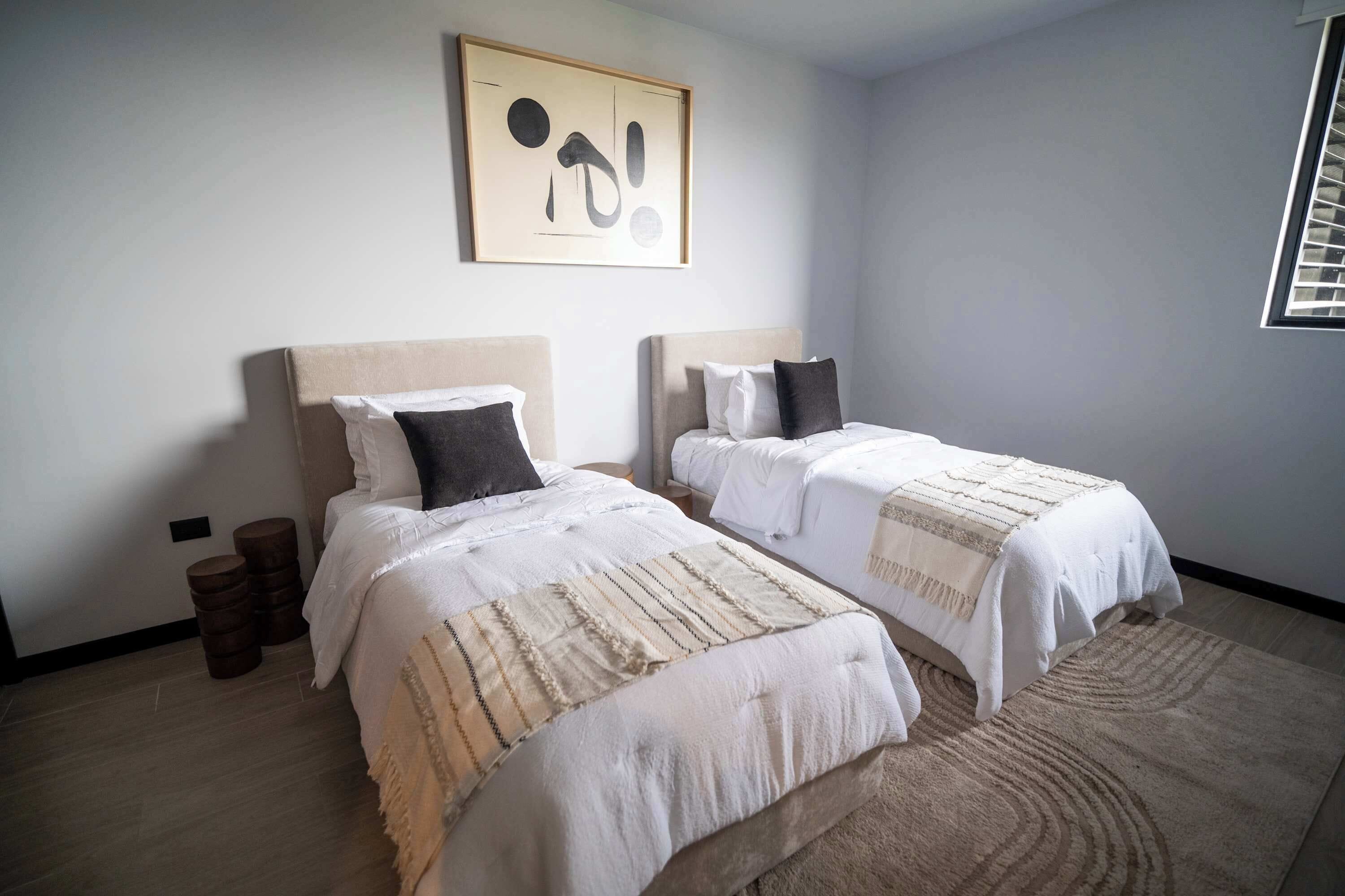 2 bedrooms, iron/ironing board, WiFi, bed sheets