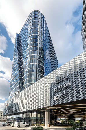 واجهة المنشأة