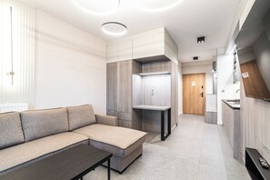 Classic Studio, Balcony | Hypo-allergenic bedding, iron/ironing board, free WiFi