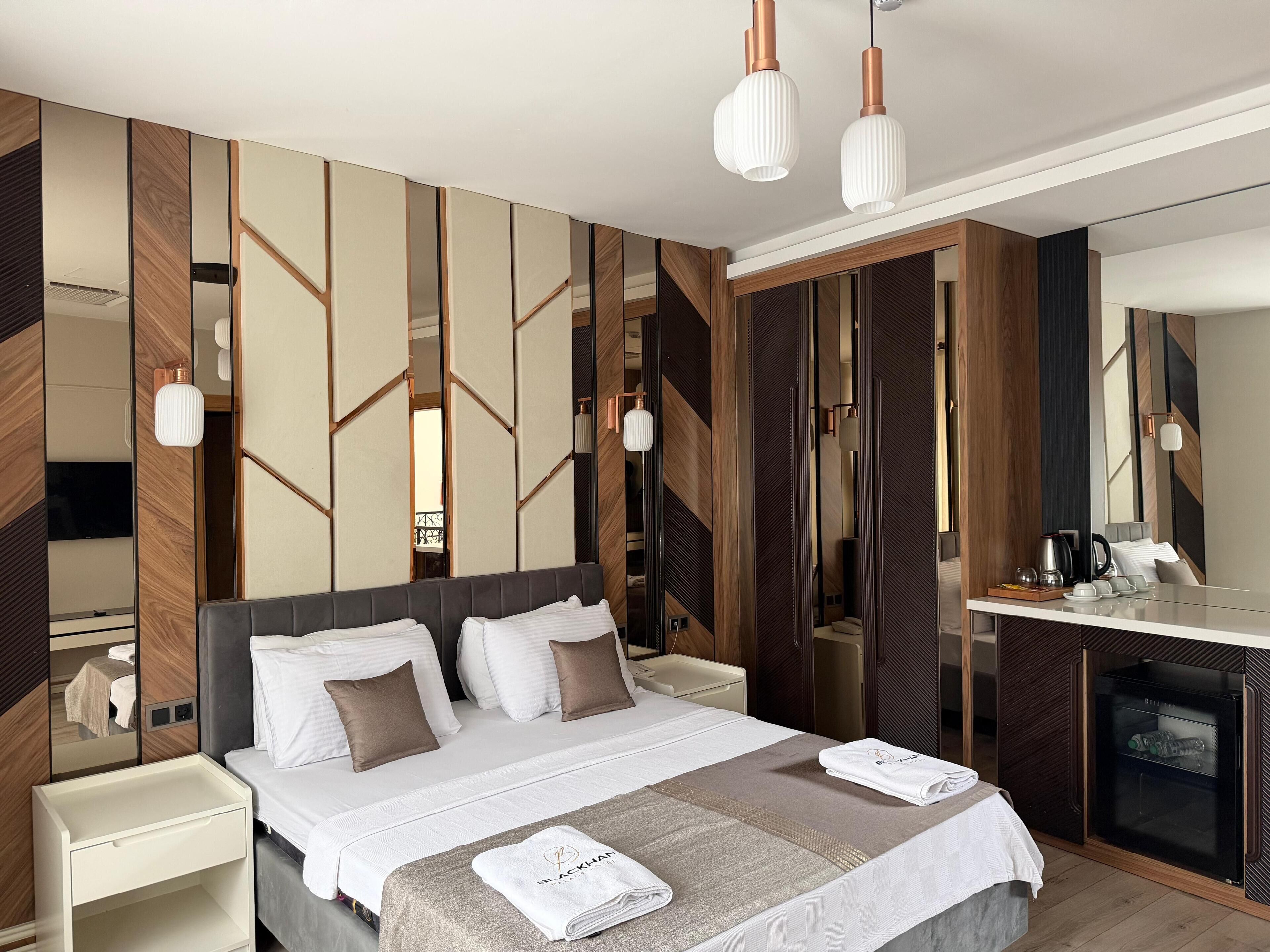 Classic Double Room Single Use, City View