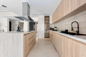 Villa | 5 bedrooms, Internet - Arabian Ranches Villa Sleeps 9 Near Golf Courses (Dubai)