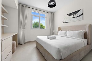 Villa | 5 bedrooms, Internet - Arabian Ranches Villa Sleeps 9 Near Golf Courses (Dubai)