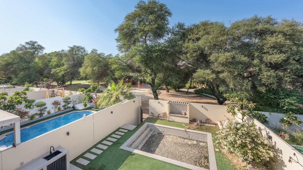 House | 5 bedrooms, high-speed internet - Arabian Ranches Villa Sleeps 9 Near Golf Courses (Dubai)