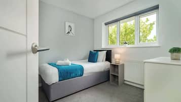 1 bedroom, iron/ironing board, WiFi, bed sheets