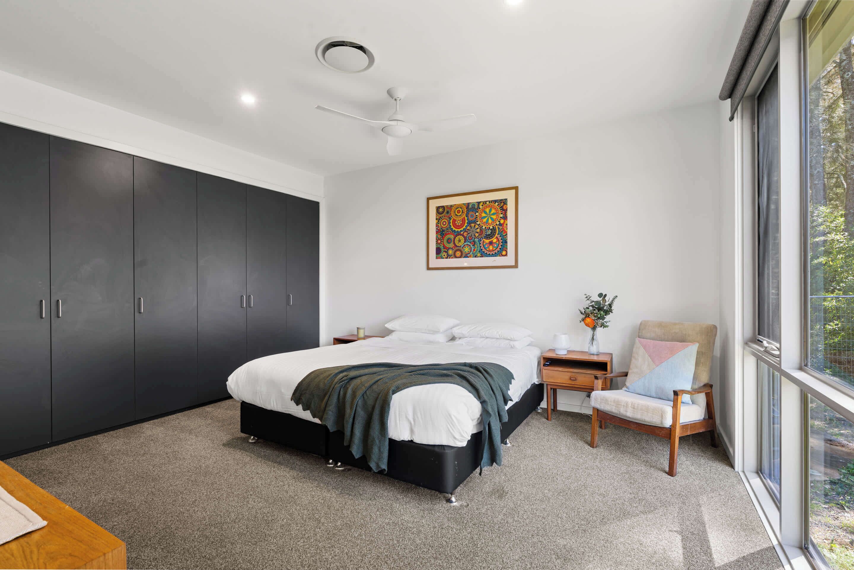 3 bedrooms, desk, iron/ironing board, WiFi