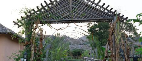 Pintu masuk hartanah