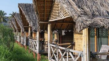 Desk, laptop workspace, free WiFi