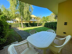 Villa, 1 Bedroom, Balcony, Garden View | Outdoor dining - Holiday House With Shared Pool (Caorle)
