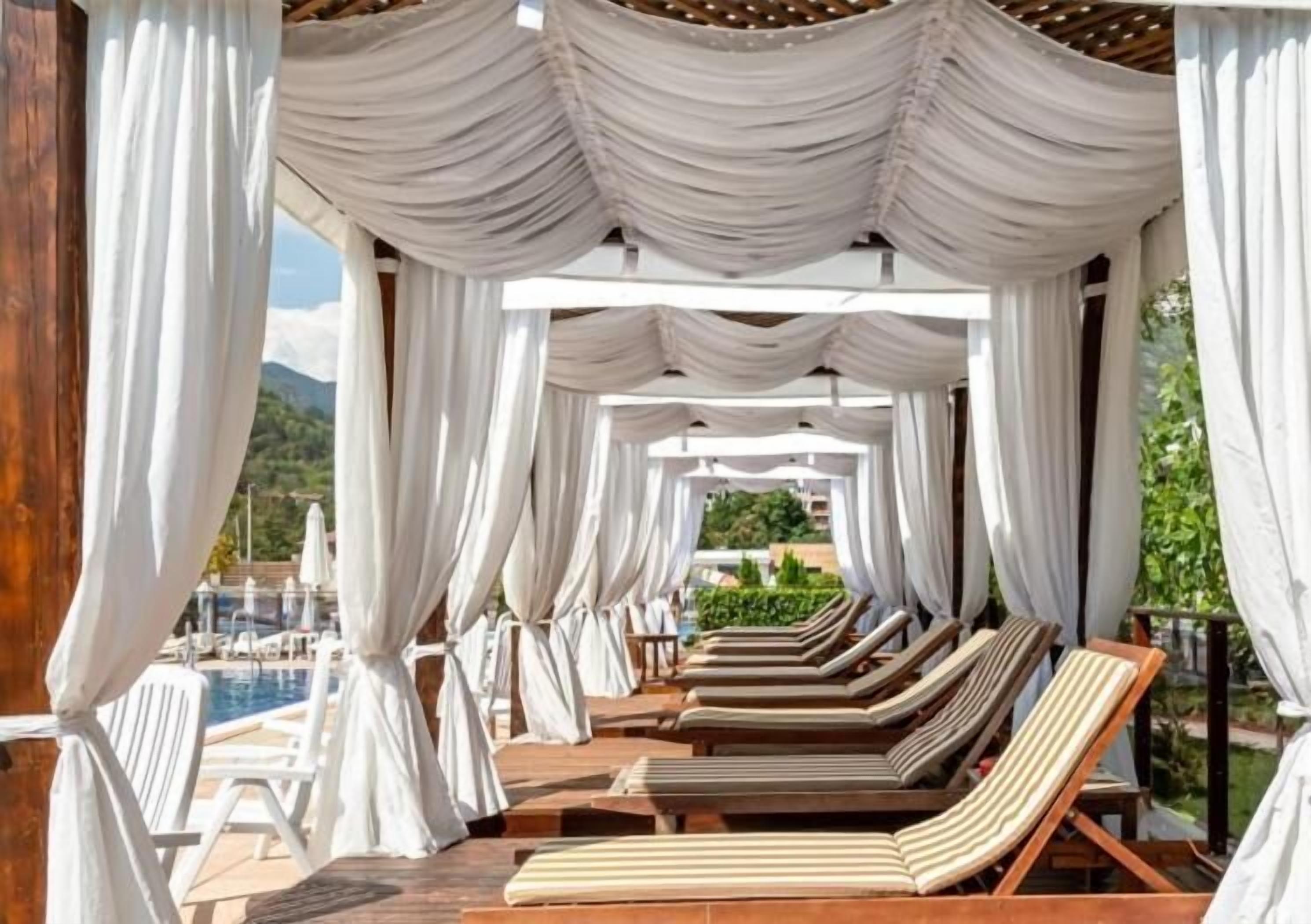 المنطقة المحيطة بالمنشأة