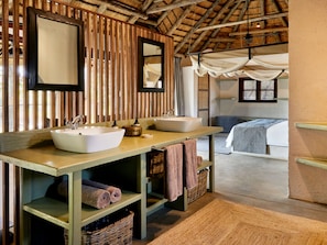 Luxury Suite, 1 King Bed, Non Smoking, Garden View | In-room safe, blackout drapes, iron/ironing board, free WiFi