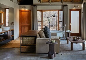 Luxury Suite | Living area