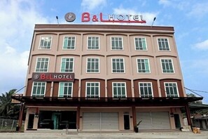 Property entrance - B&L Hotel (Bidor)