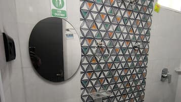 Standard Double Room | Bathroom