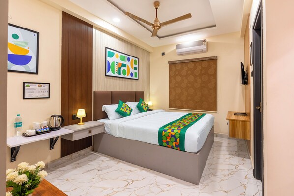 Standard Double Room | Iron/ironing board - Treebo Sri Anand Residency (Chennai)