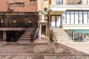 Exterior detail - Sunny Beach Luxurious Apartment (Durrës)