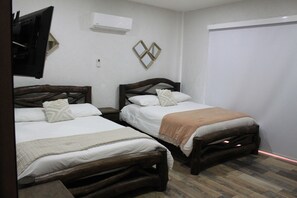 6 bedrooms, iron/ironing board, WiFi, bed sheets