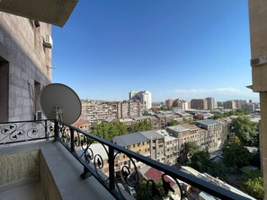 Deluxe Apartment, City View | Balcony