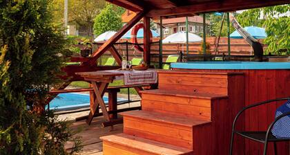 Transylvanian Home - Mountain View, BBQ & Pool