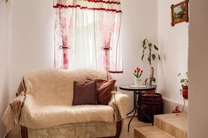 Ferienhaus, 2 Schlafzimmer, Bergblick | Wohnbereich