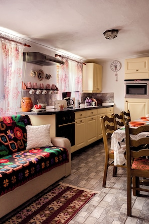 Ferienhaus, 2 Schlafzimmer, Bergblick | Eigene Kochnische