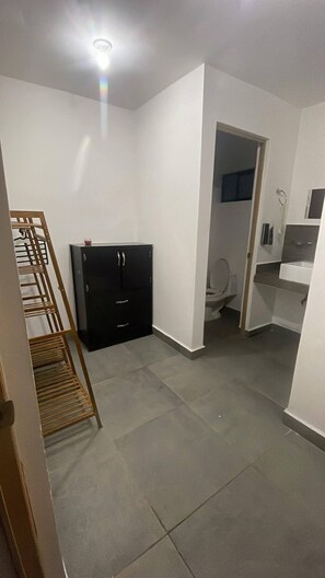 House, 3 Bedrooms, Accessible, Balcony | Interior