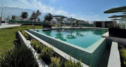 Modern Home With Pool, Garden & 24 7 Security