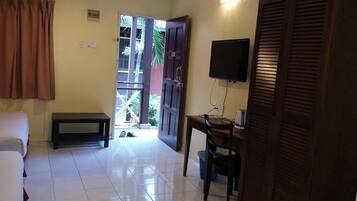 Superior Triple Room | Free WiFi