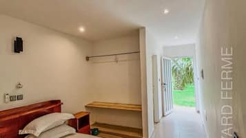 Classic Room, Garden View | Langsir/tirai gelap terus