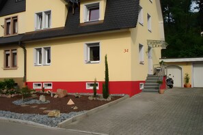 Exterior - Holiday Apartment 'Anna Vollmer' with Shared Terrace and Wi-Fi (Gengenbach)