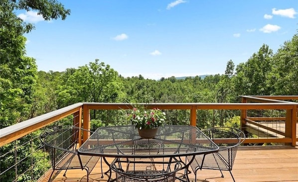 Outdoor dining - Your Quiet Mountain Escape (Boone)