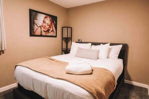 5 soverom, strykejern/-brett, wi-fi og sengetøy