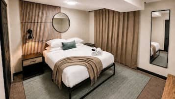 5 habitaciones, tabla de planchar con plancha, wifi y ropa de cama