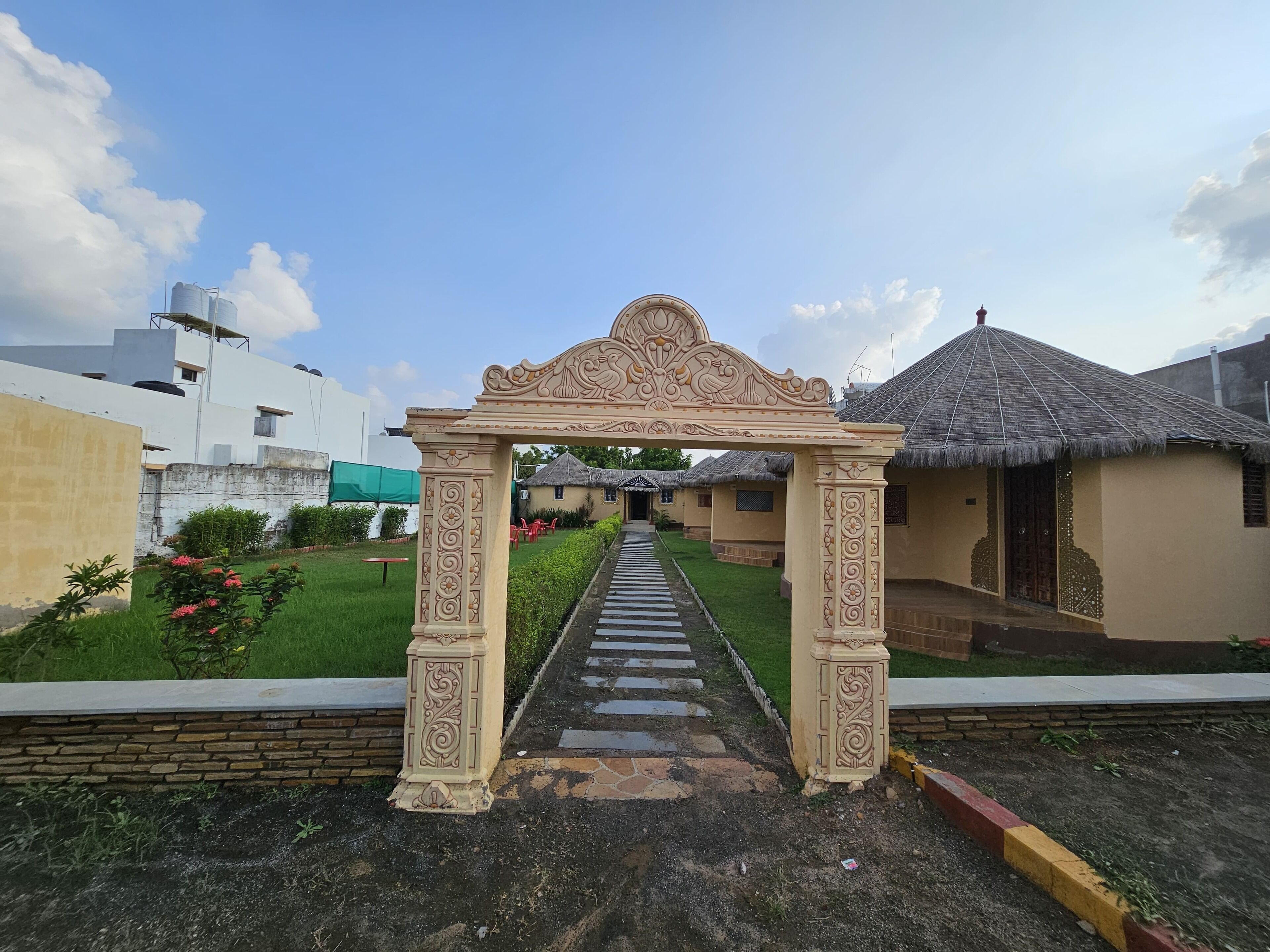 Mặt tiền nơi lưu trú