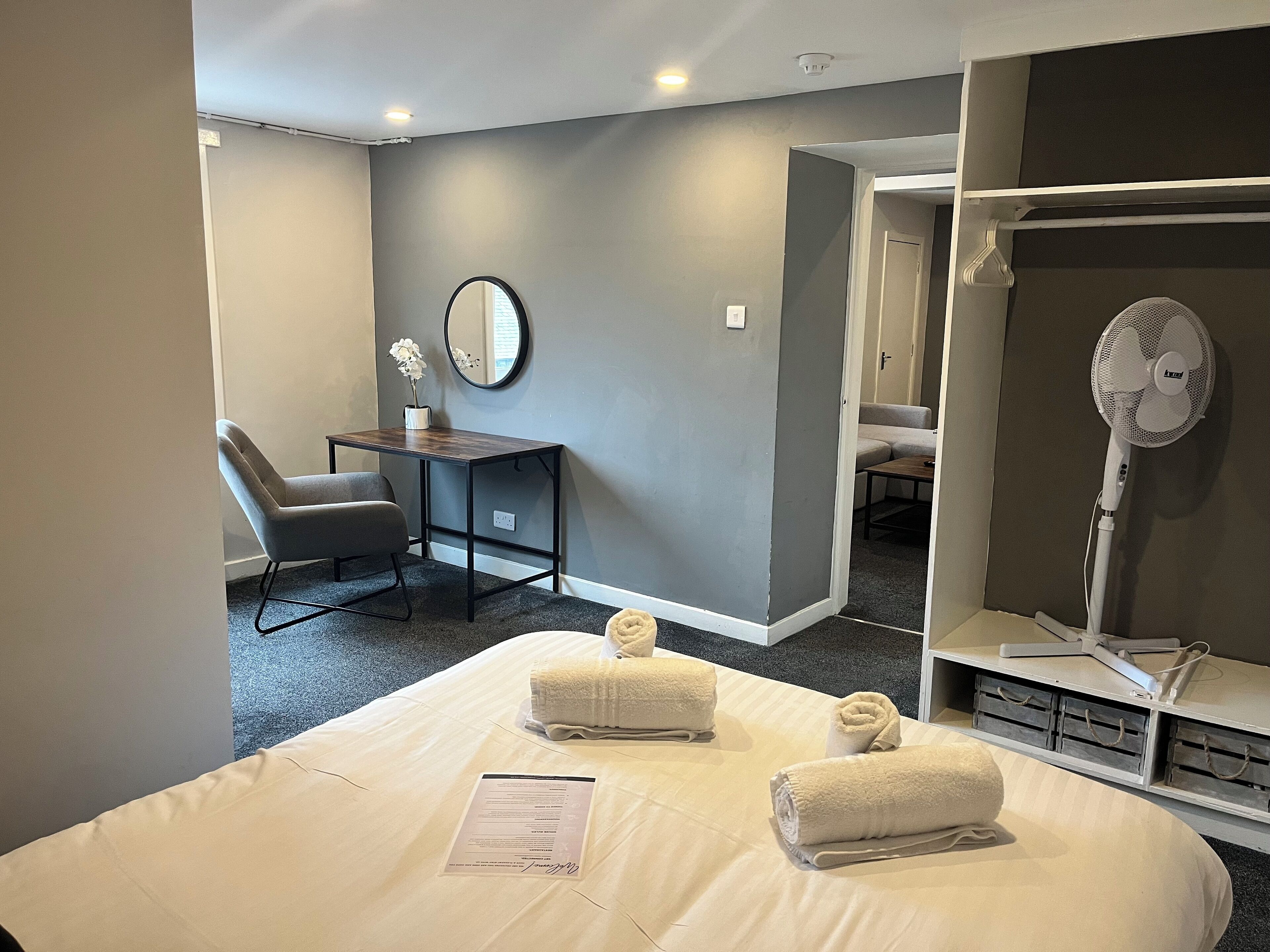 Suíte superior | Ferros/tábuas de passar roupa, Wi-Fi de cortesia