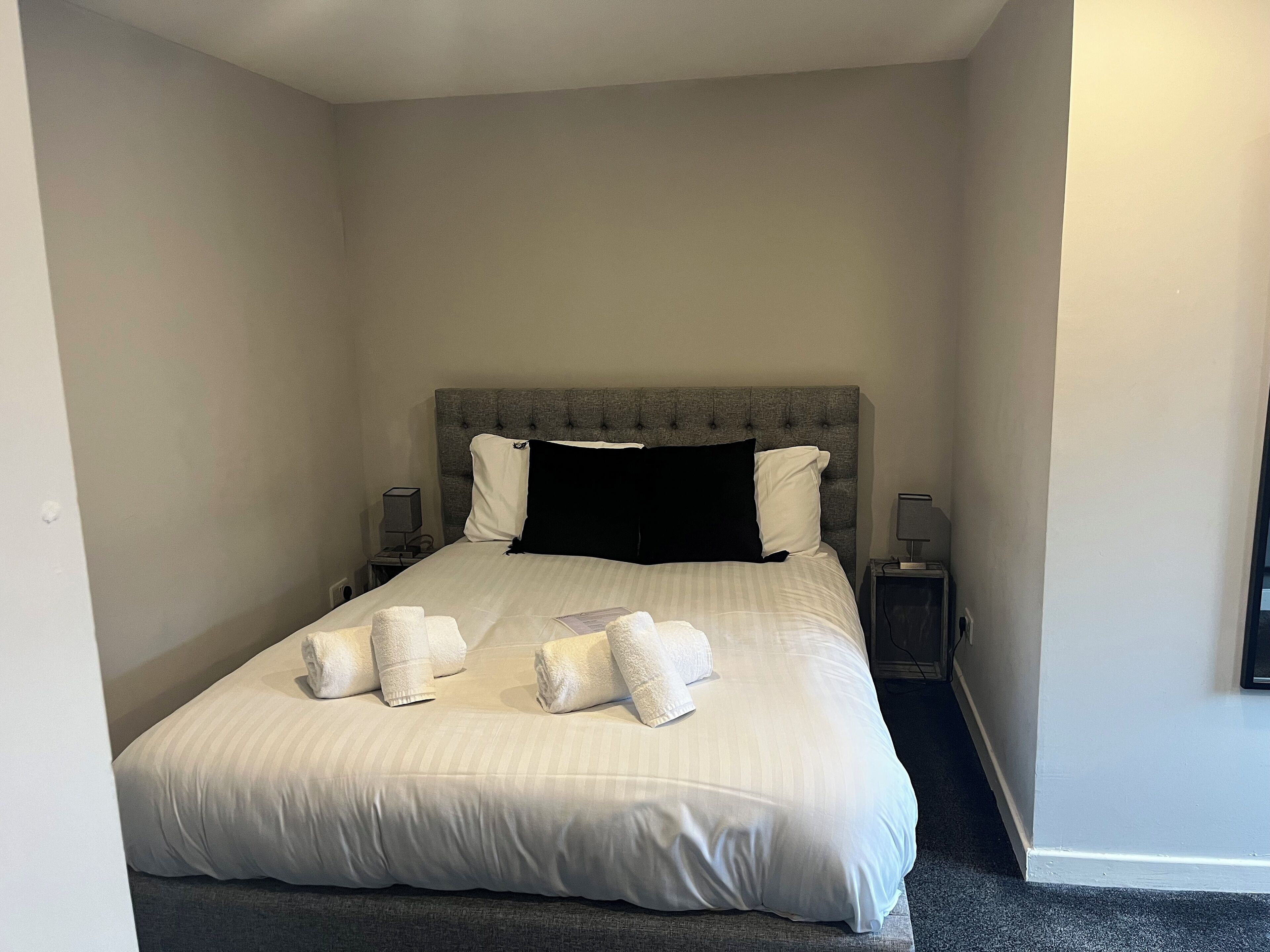 Superior Suite | Iron/ironing board, free WiFi