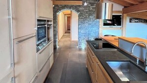 Uklassifisert bilde, 5 av 6, knapp