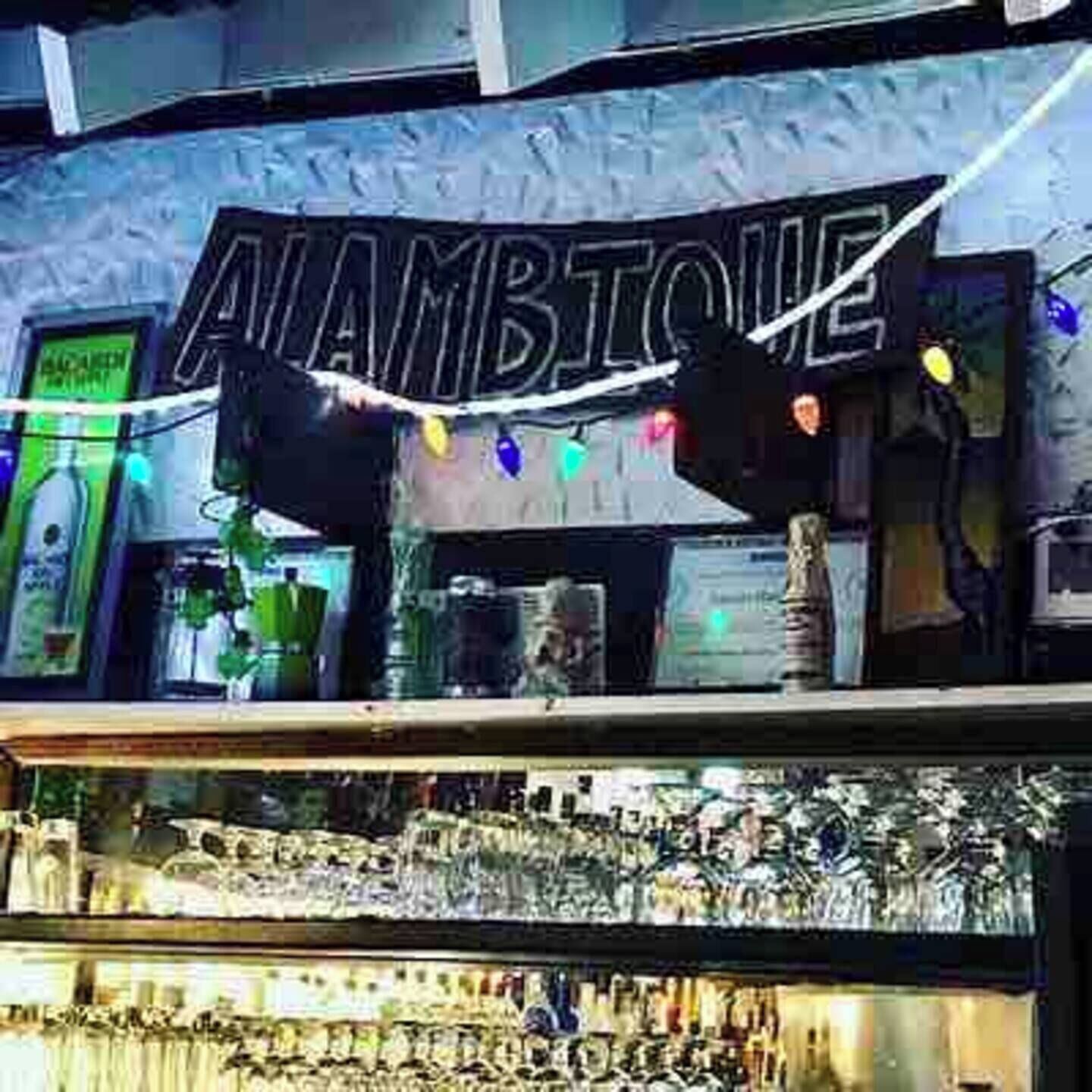 Bar (in der Unterkunft)