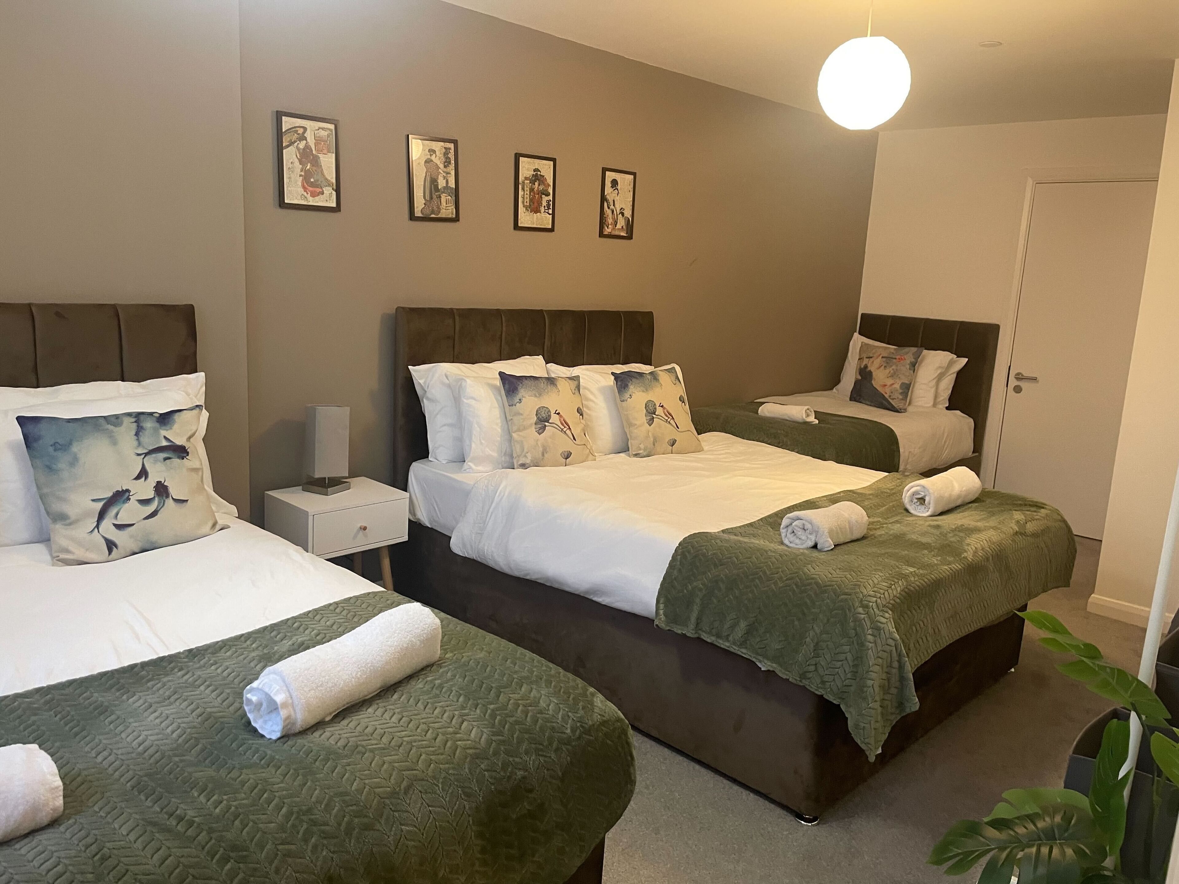 Apartamento, varias camas, no fumadores | Tabla de planchar con plancha y wifi gratis