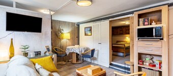 Holiday Home '2' with Private Terrace and Wi-Fi